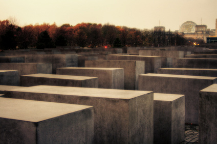 Am 9. November ist der Gedenktag an die Reichspogromnacht. Hier findest Du alle Informationen und Hintergründe zum Gedenktag an die Reichspogromnacht